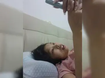 Selinababy99のBongacamsでセックスカメラ