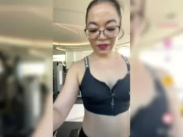 PadThaiのBongacamsでセックスチャット