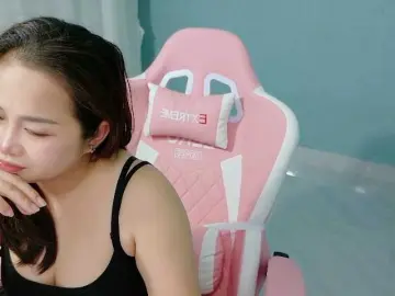 HotgirlplayのBongacamsでヌードカメラ