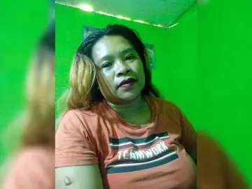 KyreneのBongacamsで今すぐ視聴可能なセックスカム