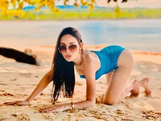 NAUGHTYaryanaのStreamateでライブポルノ配信