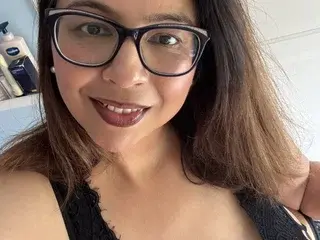 Zarah_HousewifeのStreamateでアダルトカメラ配信