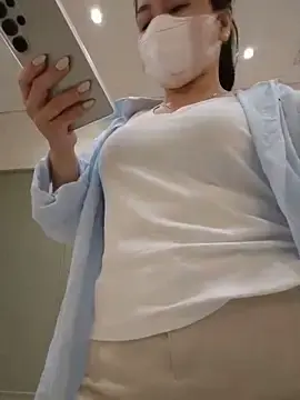 Mina-02のStripchatでライブチャット