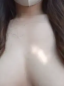 Muna_LMのStripchatで今すぐ視聴可能なセックスカム