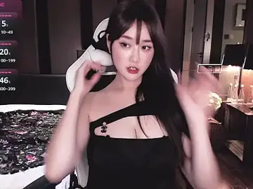 Aurora_-77のStripchatでライブポルノ配信