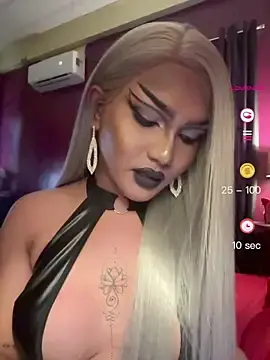 NatalyaFoxのStripchatでセックスチャット