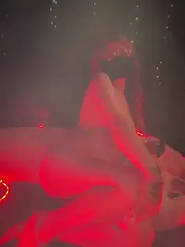 Miss_June666のStripchatで今すぐ視聴可能なセックスカム