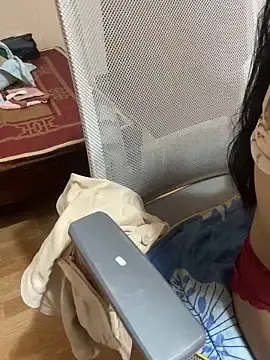 Mina048のStripchatでセックスチャット