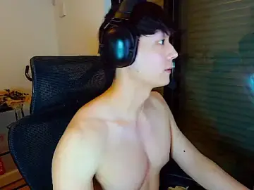 TkcqccのStripchatでライブチャット