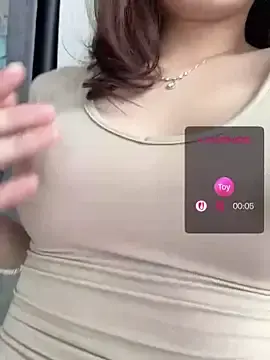 meimei_xのStripchatでライブセックス映像