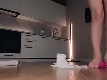Ella_lee15のStripchatで人気のアダルト配信
