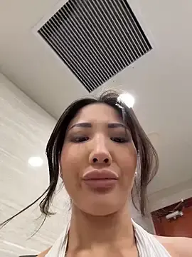 lean_lie8のStripchatで高画質ウェブカメラ