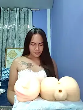 lady_kim_bonerのStripchatでヌードカメラ
