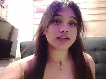 Ur_WifeyMarieのStripchatでセックスカメラ