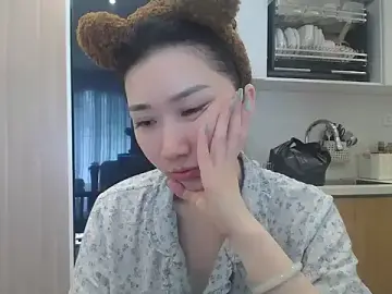AsiagirllのStripchatでアダルトビデオチャット