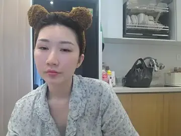 AsiagirllのStripchatでアダルトカメラ配信