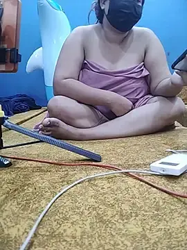 RuchikaliveのStripchatでライブセックス映像