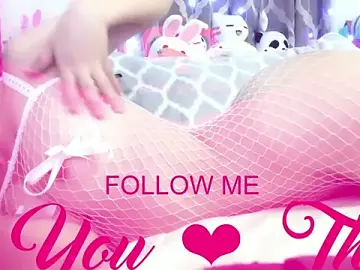 DaddysLittleGirl01のStripchatで高画質ウェブカメラ