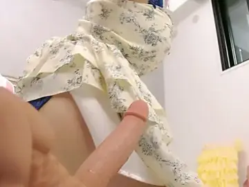 -minami-のStripchatでライブセックス映像