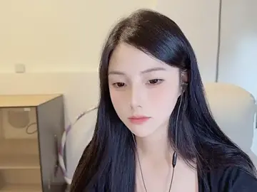 holo_loveのStripchatでライブチャット
