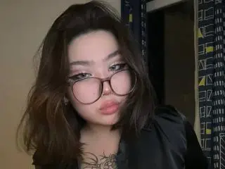 YurikoMayのXlovecamでライブポルノ配信
